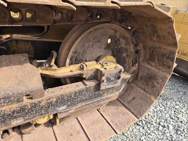 2001-caterpillar-d5c-image-36