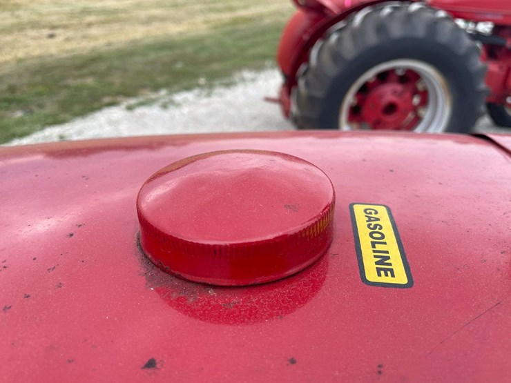 farmall-130-image-61
