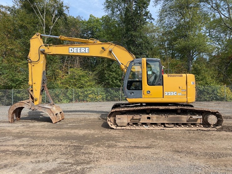 2004-deere-225c-lc-image-2