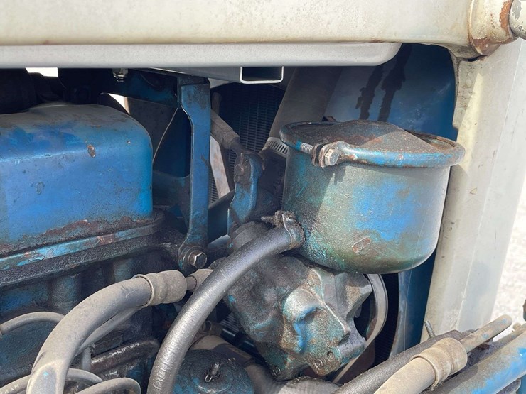 ford-4000-image-31