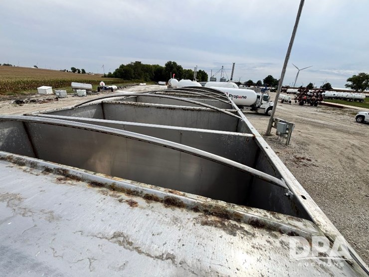 2012-behnke-dry-tender-trailer-(gp11554)-image-45
