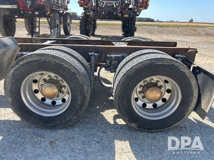 2007-peterbilt-386-image-36