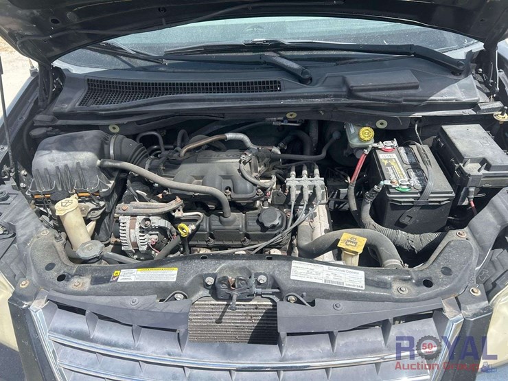 2008-chrysler-town-&-country-image-6