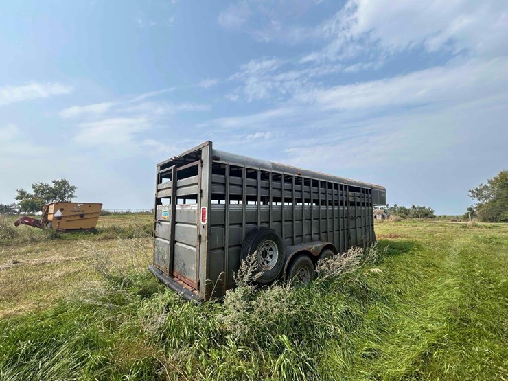 trailalong-stock-trailer-image-5