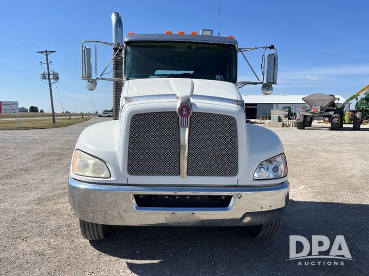 2009-kenworth-t370-image-3