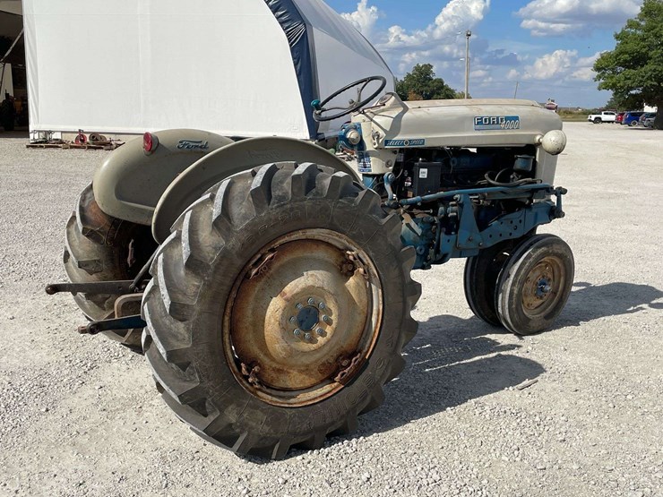 ford-4000-image-5