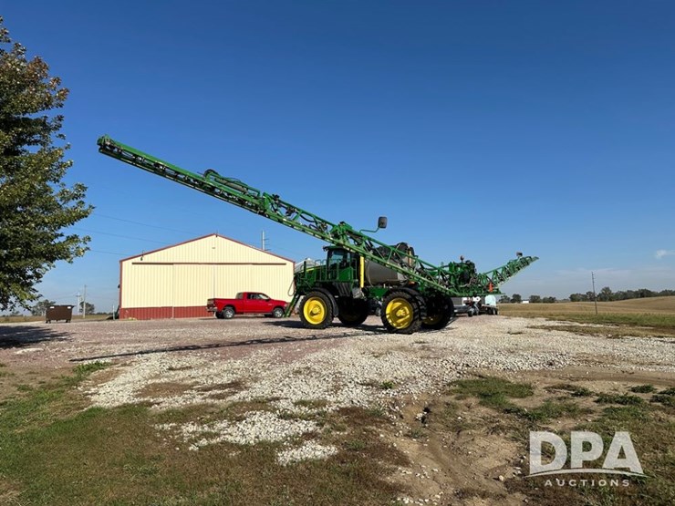 2021-john-deere-r4044-image-13