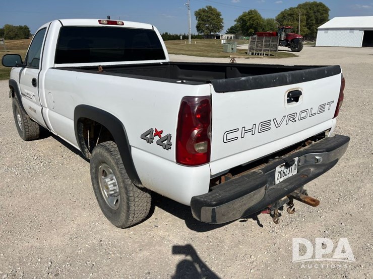 2003-chevrolet-2500hd-image-37