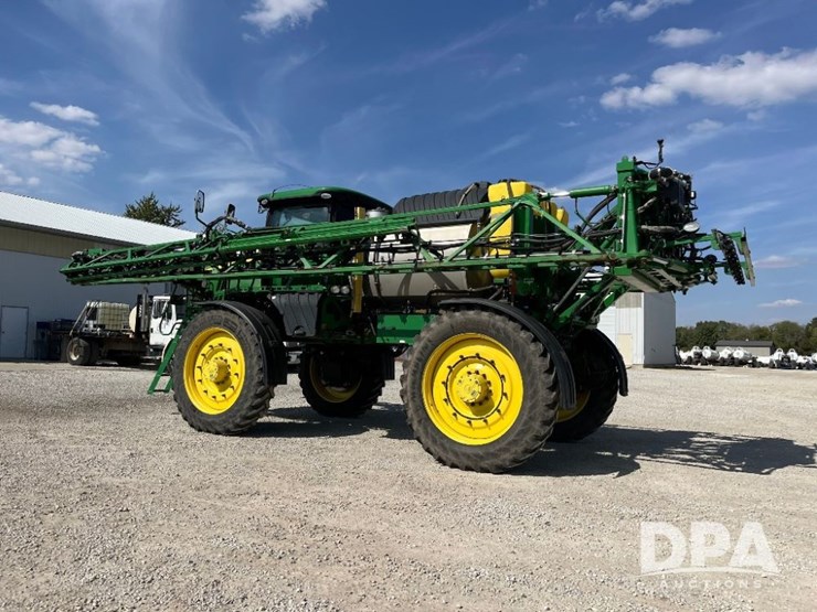 2019-john-deere-r4045-image-16