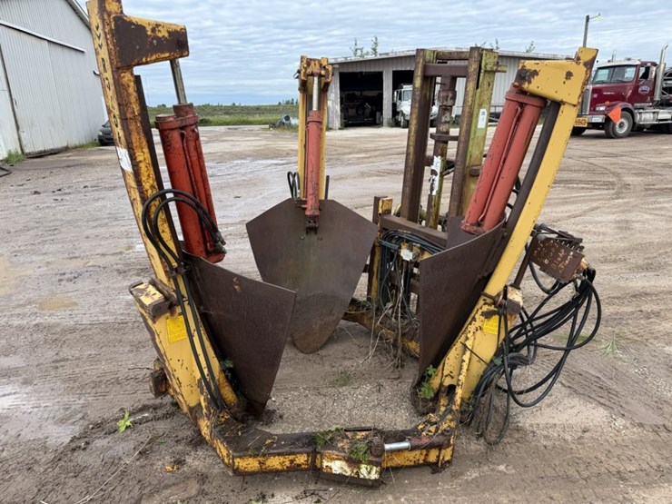 #2558-•-(3)-point-hydraulic-tree-spade-image-6