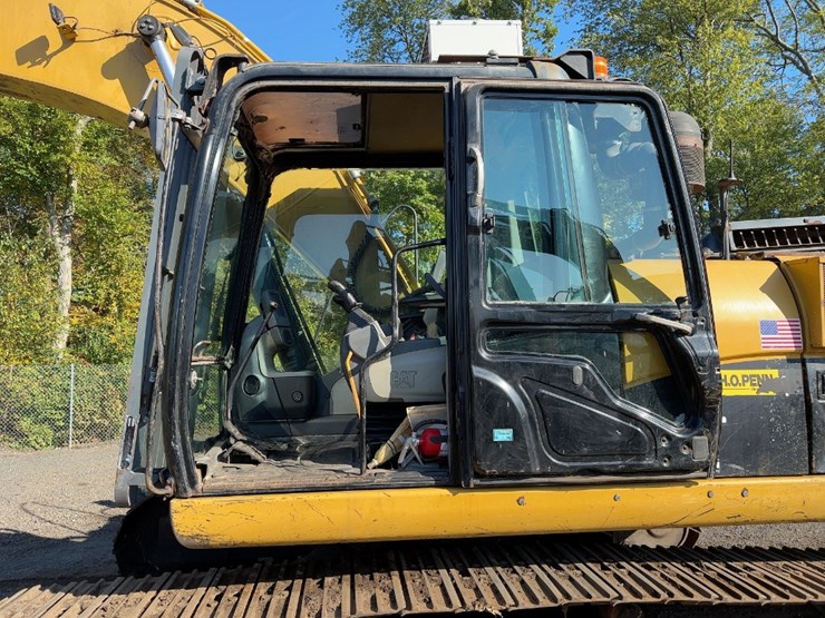 2011-caterpillar-320dl-image-34