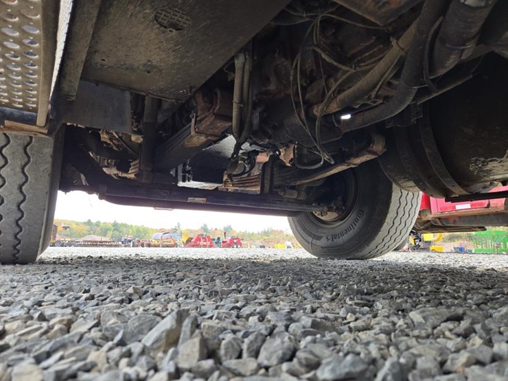 2002-kenworth-t800-image-40