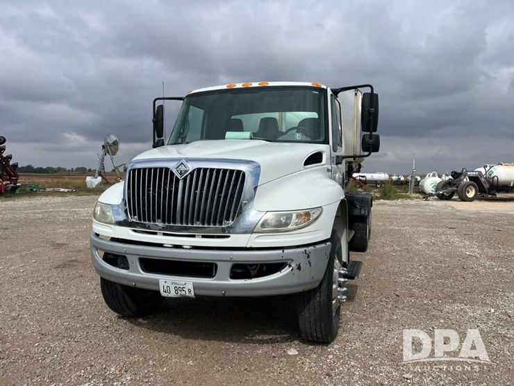 2009-ihc-durastar-4400-truck-(jn3095,-unit-537)-image-2