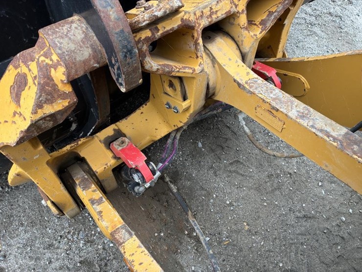 2019-caterpillar-938m-image-6