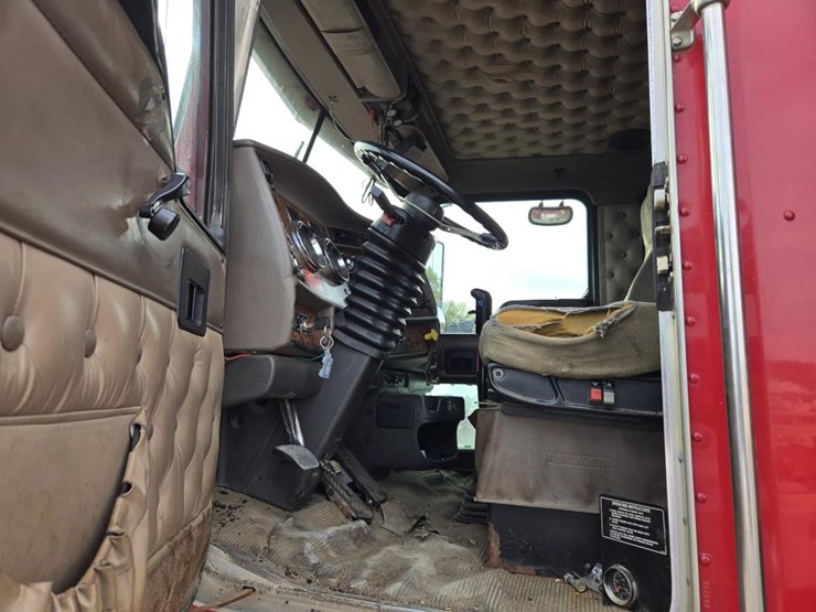 2002-kenworth-t800-image-52
