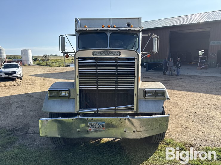 1985-freightliner-flc120-image-2