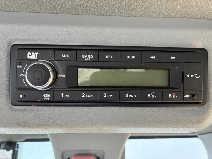 2019-caterpillar-938m-image-25