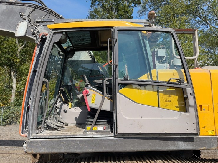 2019-volvo-ec220el-image-34