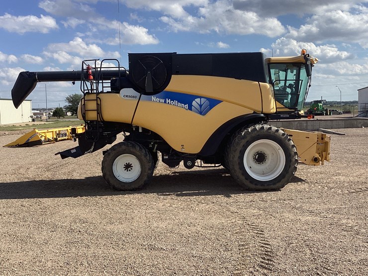 2010-new-holland-cr9080-image-4