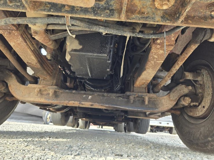 2002-kenworth-t800-image-41