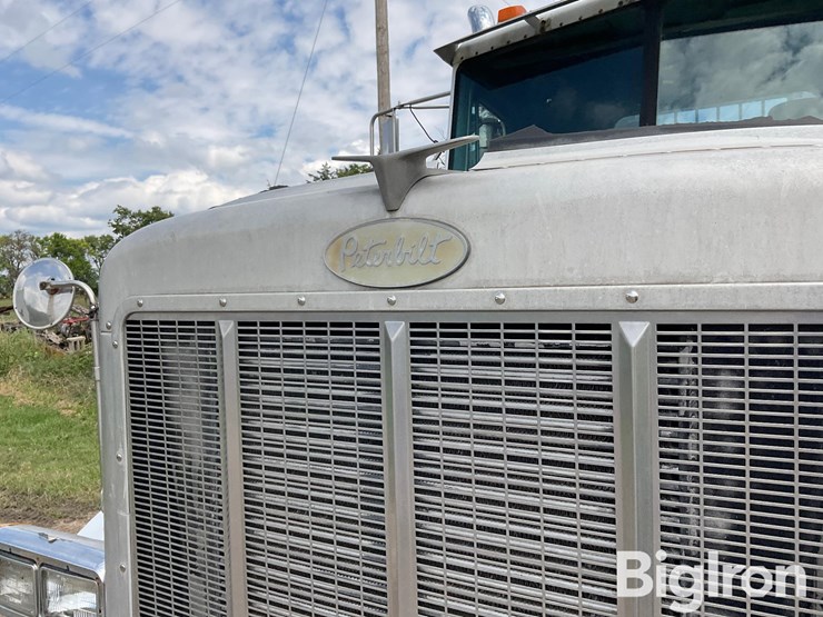 1991-peterbilt-378-image-11