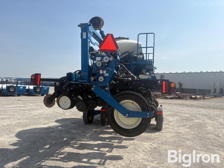 2013-kinze-3600-image-6