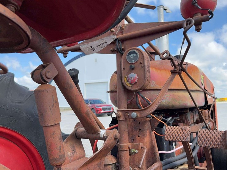 farmall-m-image-11