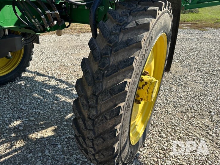 2021-john-deere-r4044-image-27