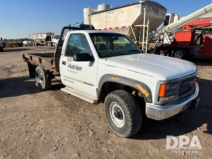 2000-gmc-3500-image-1