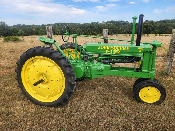 john-deere-b-image-1