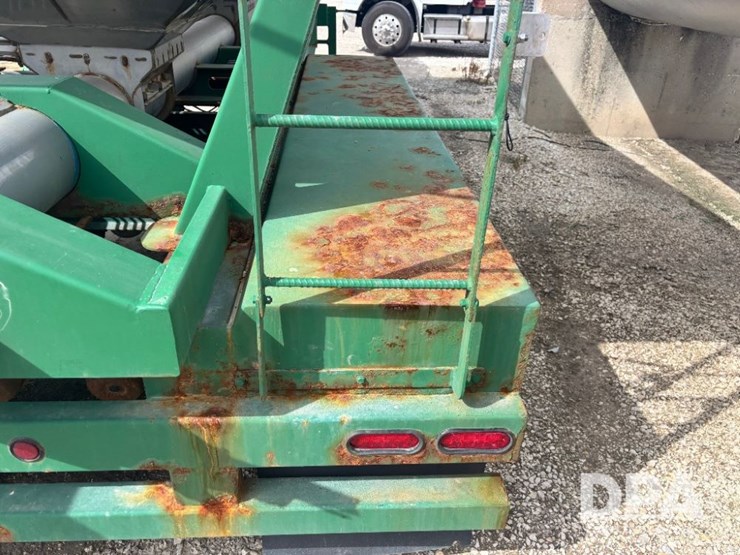 2015-behnke-dry-tender-trailer-(gp11556)-image-45