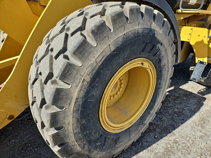 2013-caterpillar-924k-image-18
