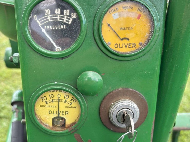 1957-oliver-super-44-image-11