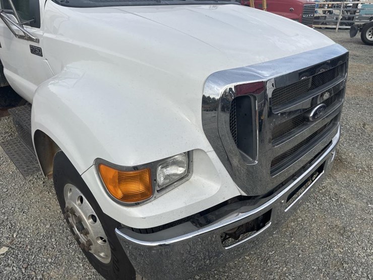 ford-f750-image-10
