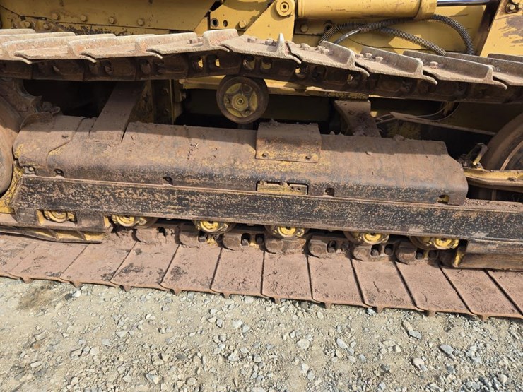 2001-caterpillar-d5c-image-37