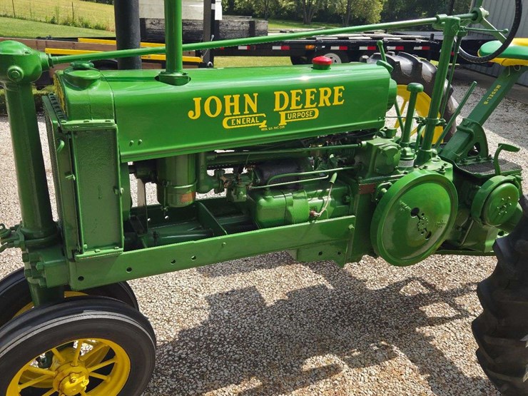 john-deere-model-b-image-2