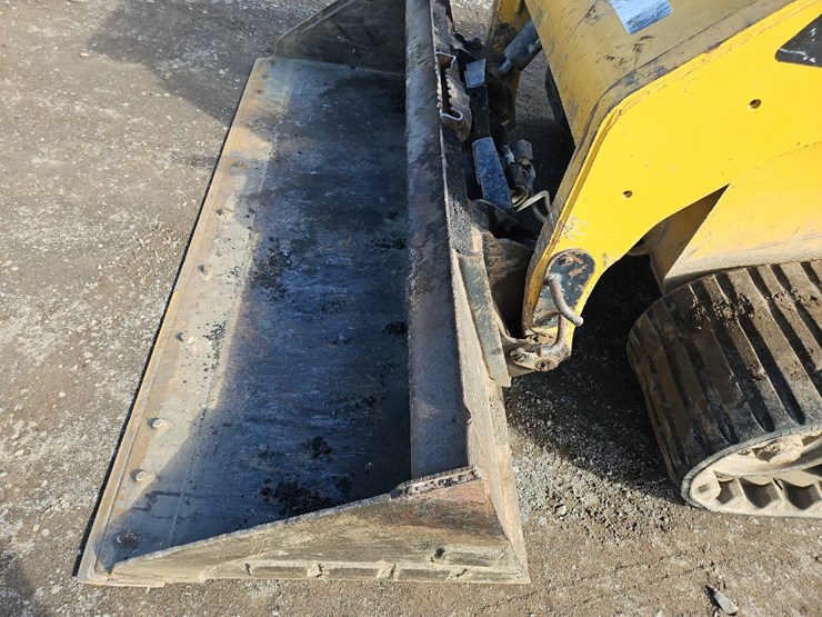 2011-caterpillar-257b3-image-16