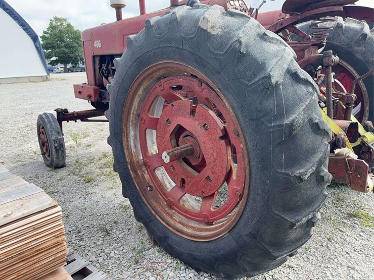 farmall-400-image-23