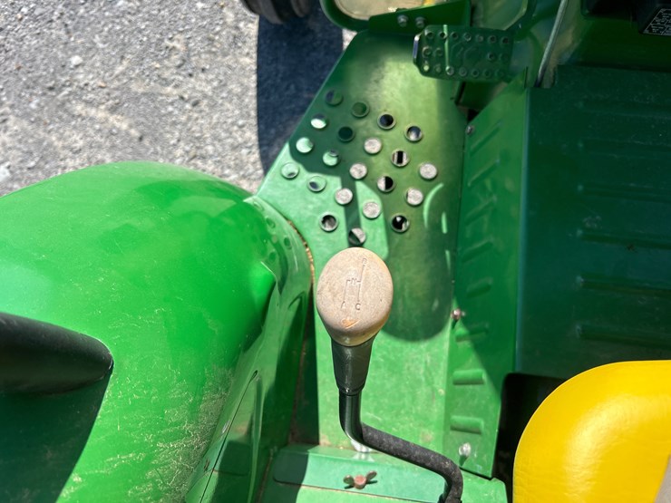 2017-john-deere-5045e-image-14
