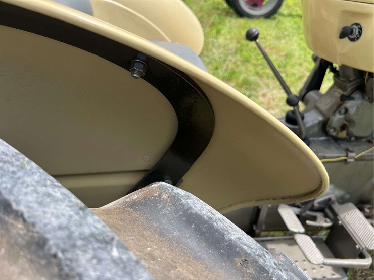 massey-ferguson-40-image-45