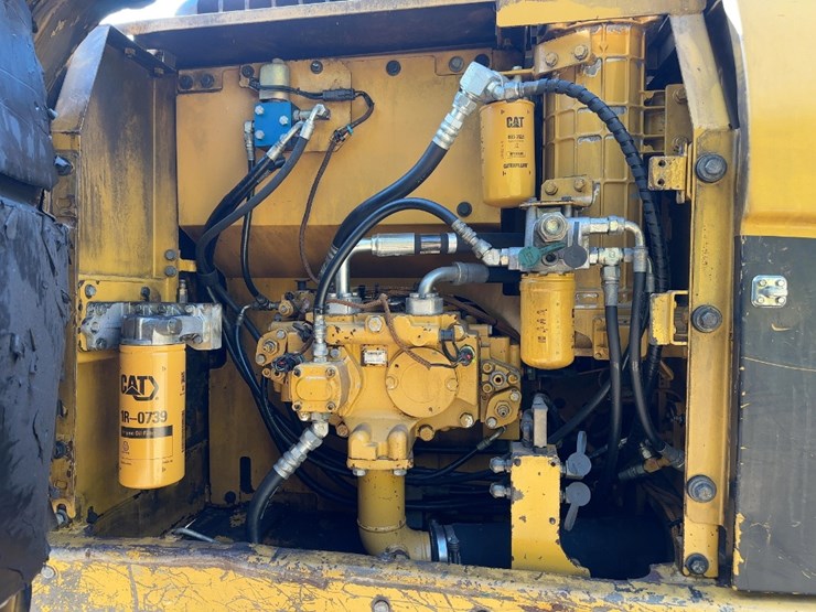 2011-caterpillar-320dl-image-32