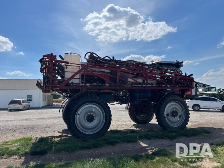2017-case-ih-patriot-4440-image-8