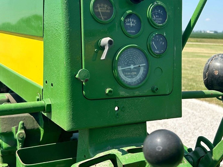 1957-john-deere-720-image-15