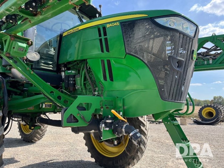 2019-john-deere-r4045-image-24