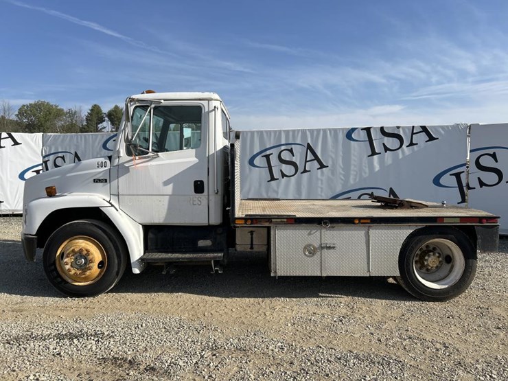 1995-freightliner-fl70-image-2