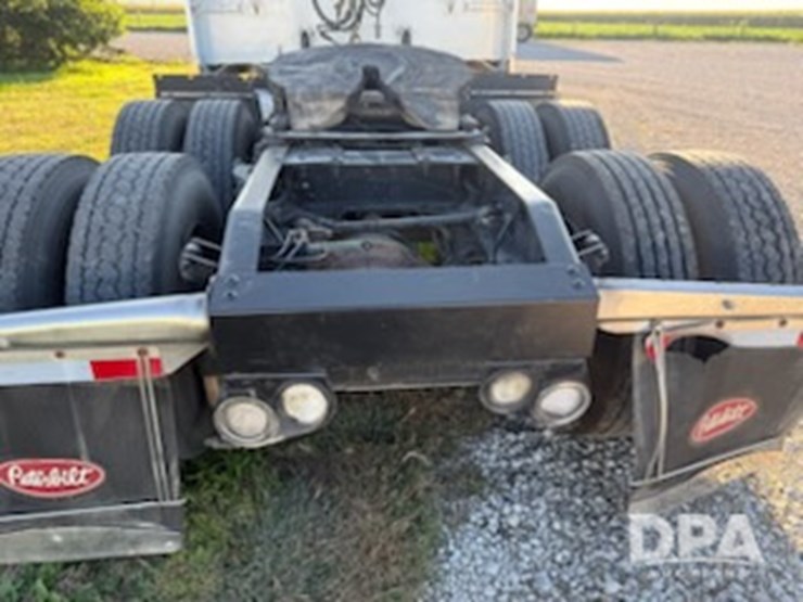 2013-peterbilt-389-truck-(jm627)-image-7