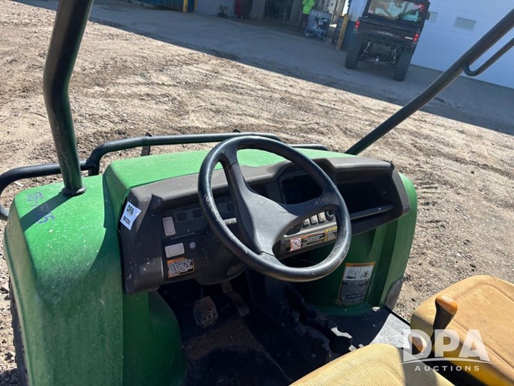 john-deere-gator-image-26