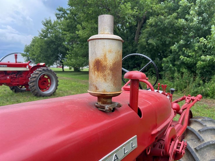 farmall-140-image-15