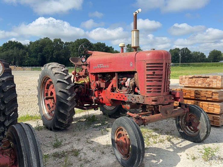 farmall-400-image-4