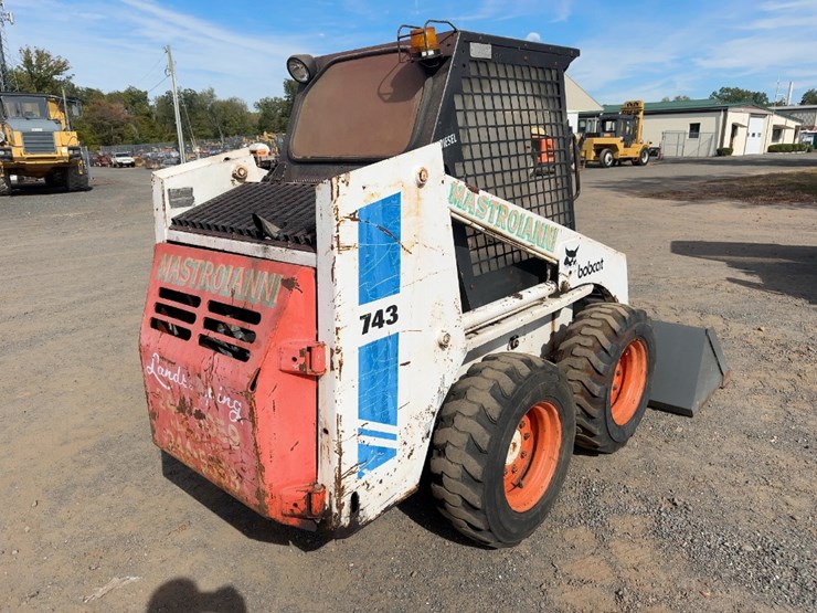 1981-bobcat-743-image-5